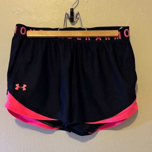 Under Armour Women's Athletic Shorts in Black and Pink - Picture 1 of 2